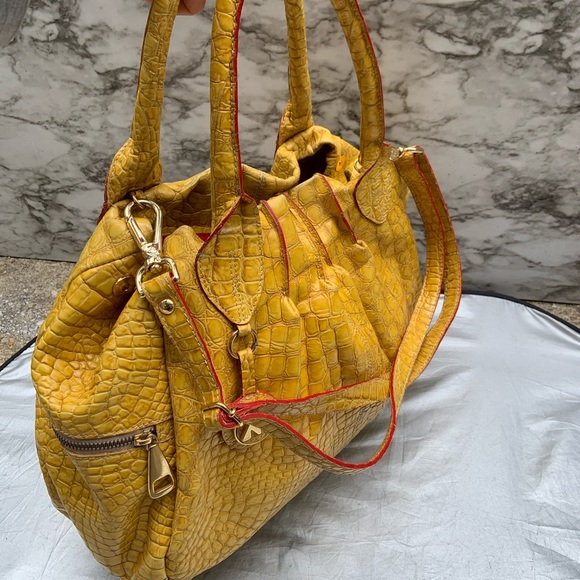 Mania of Italy yellow handbag - Picture 2 of 5